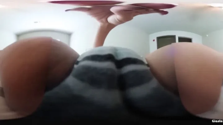 Bratty Foot Girls – In Bed with Sasha Foxxx