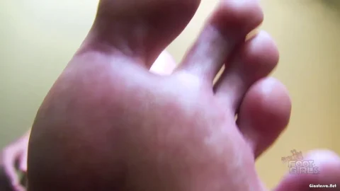 Bratty Foot Girls – Jolenes Shrinkage JOI