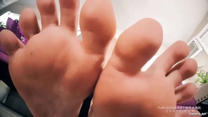 Bratty Foot Girls – Nano Heart Break SFX Mia Hope