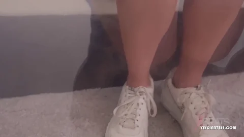 Bratty Foot Girls Onyx Kim What Are Friends For HD 1080p MP4