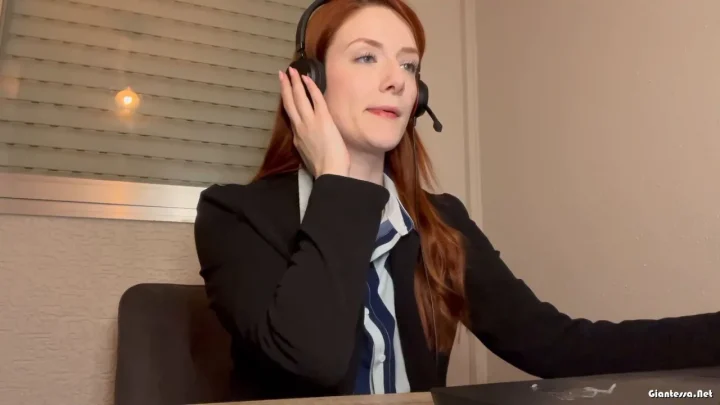 Evelyn Jade – Living on stepmommys pantyhose