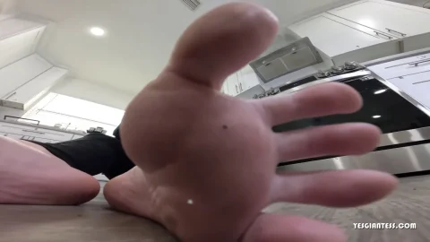 GSFCreator – TylerLynn Sweaty feet Survivor SFX