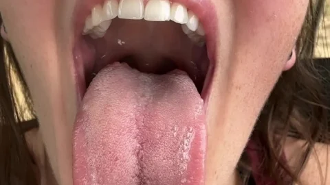 Giantess Ashton – Porch Naps