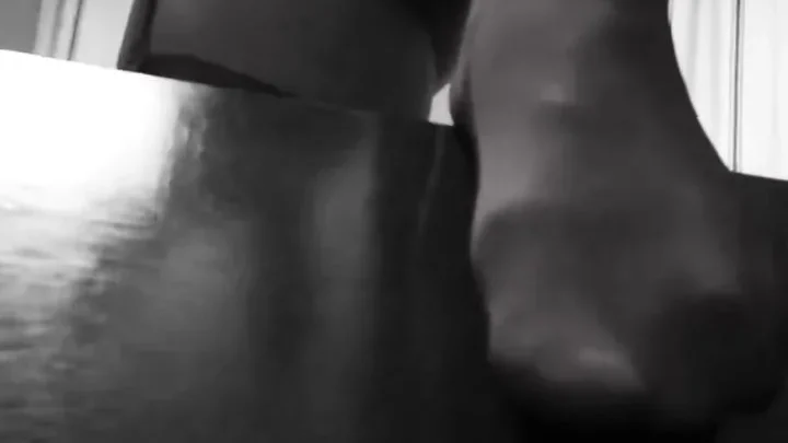 Larger Than Life – The Giantess X Files starring Lexi