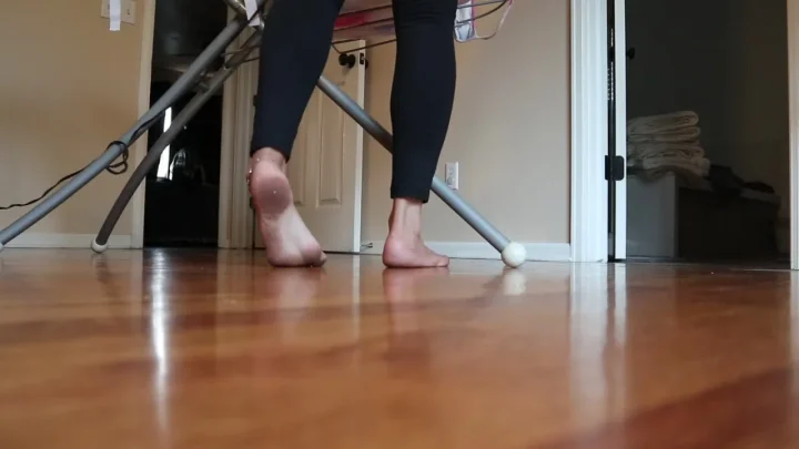 Milaap Giantess Unaware