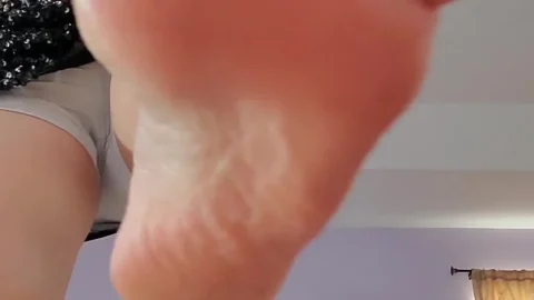 Myprettyfeet – Burping Giantess Enslavement