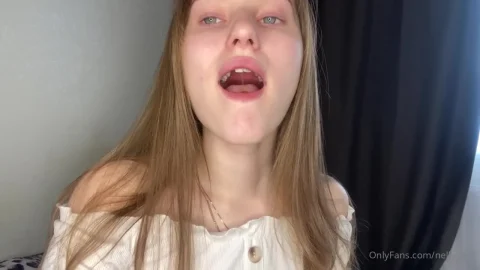 Nelly Giantess – Vore With Gummy Bears