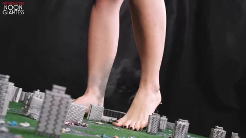 Noon Giantess She was the ending the death of them all