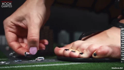 Noon Giantess Your Pathetic Shells Will Crack Sara