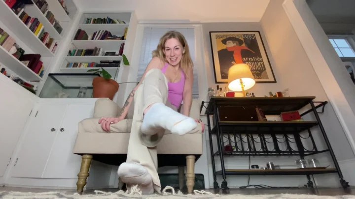 The Sensitive Spot Giantess Stellas feet