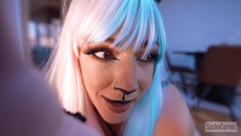 Sasha Curves – Giantess Cat And Mouse