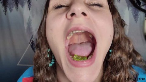 Katy Faery – Captain Katy Devours Shrunk Bad Guys