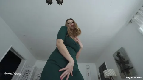 Stella Liberty – Shrunk All The Men In The World