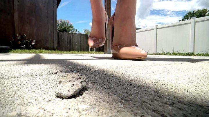 WorldUnseenFilms – Heels and the Stone