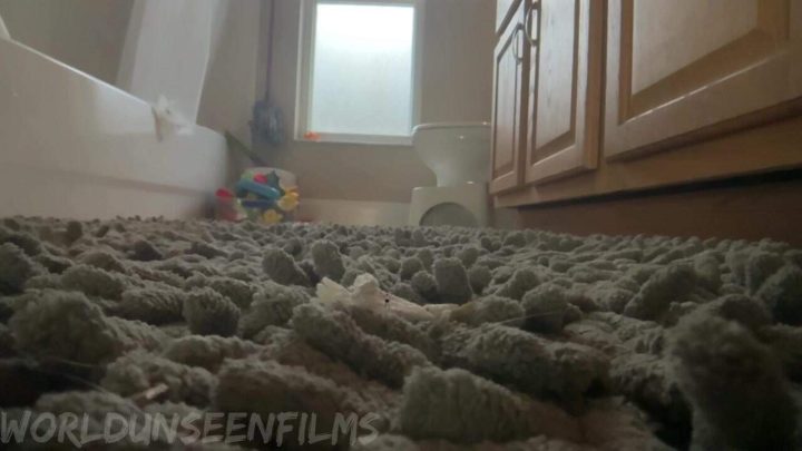 WorldUnseenFilms – Monicas Bath mat
