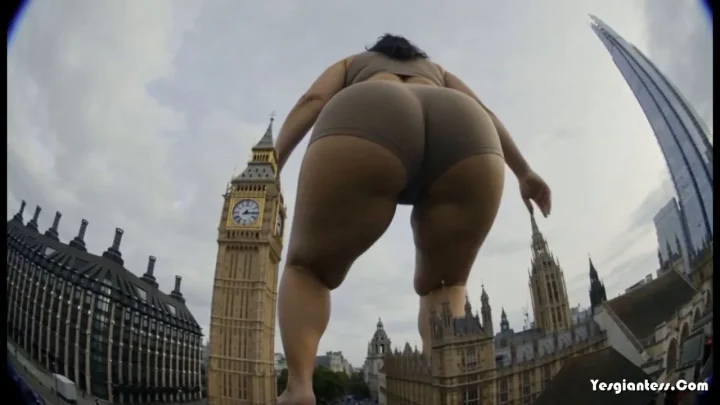 Girlsgonegiant – Colossal Delilah