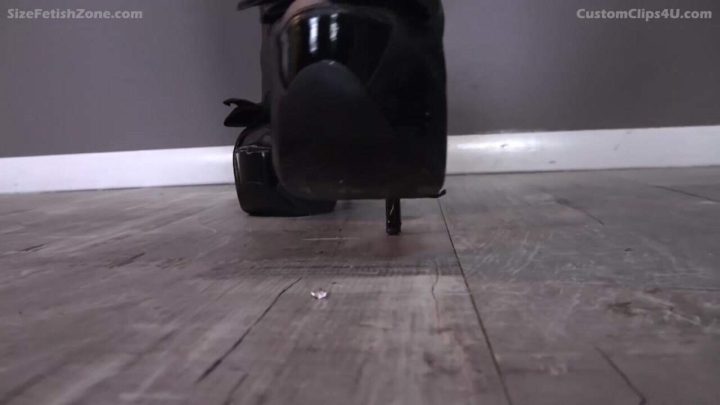 Media Impact Customs – Real Estate Agent Finds Tiny Man CL